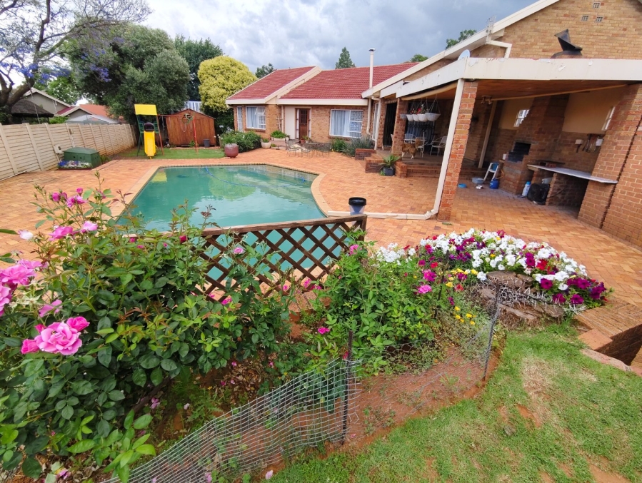 3 Bedroom Property for Sale in Pellissier Free State
